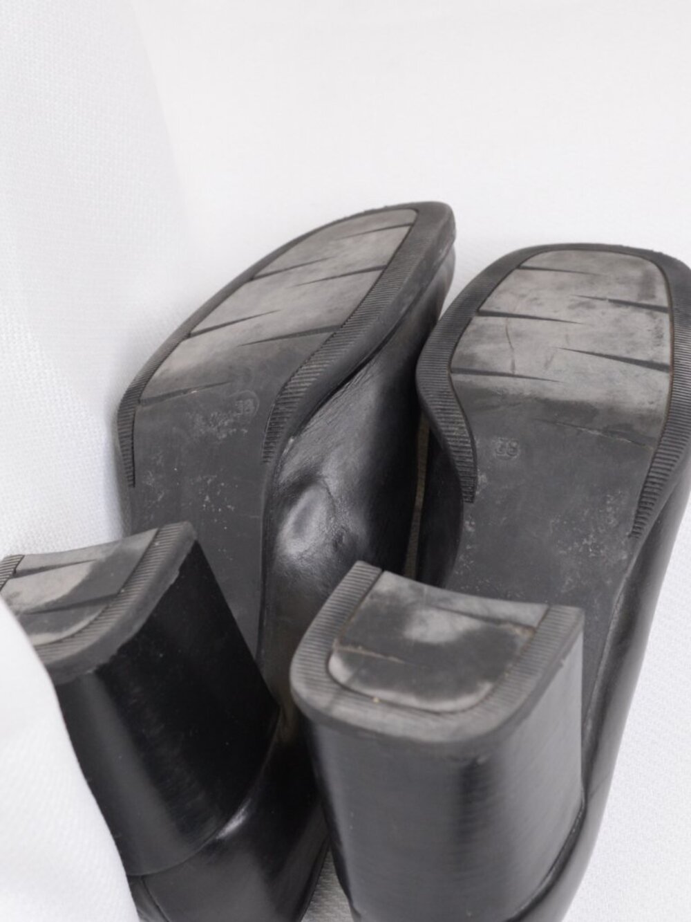 Vintage 90s Aldo Black Leather Chunky Heels Sz 8 - Picture 6 of 7